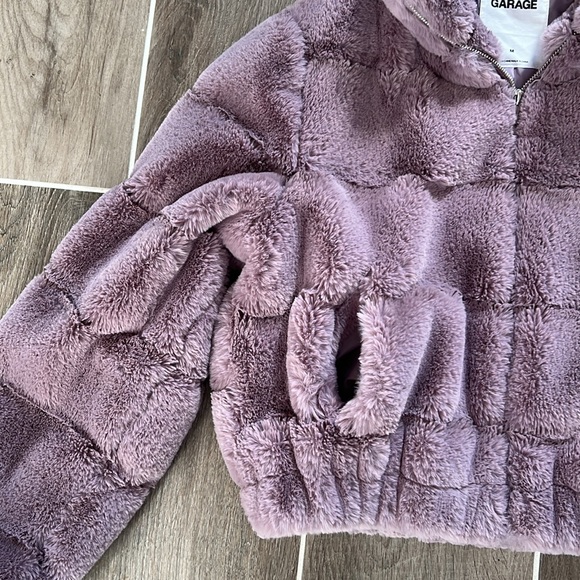 Jacket - Picture 3 of 4